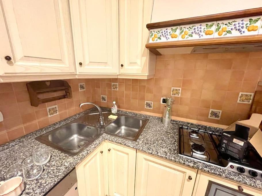 Colosseum Charming Stay Рим Екстериор снимка